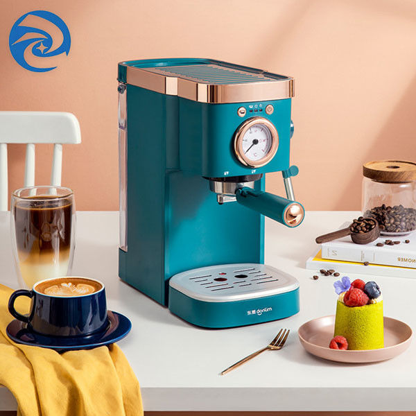 De semi Automatische Machine Kleine Italiaanse 1050W van de Huiskoffie voor Huis met Melk Frother